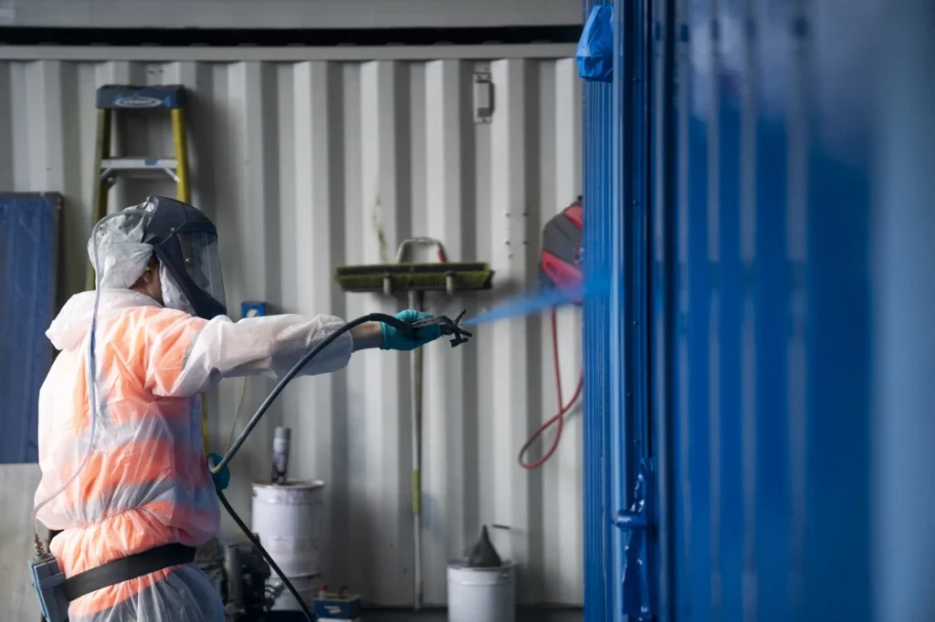 تعمیر انواع کانتینر 1 6391ce959b39fc19dae41d01 willbox shipping storage containers repair and maintenance 01